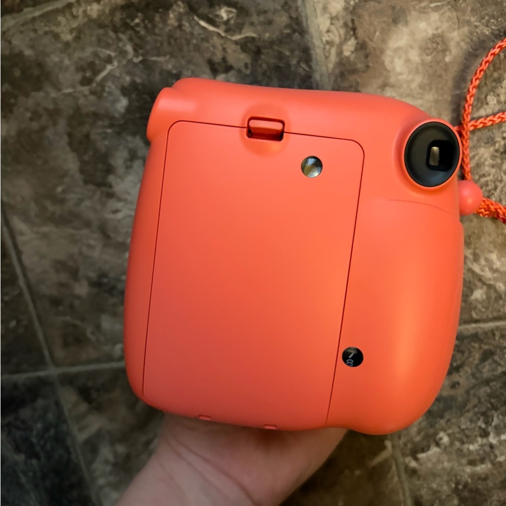 Fujifilm instax mini 7+ Coral Orange Instant Camera - Picture 3 of 3